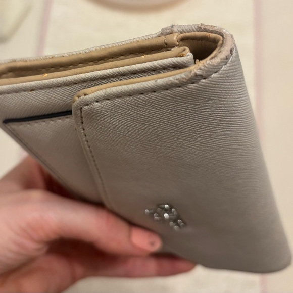 GUESS Women's Wallet - Picture 5 of 10